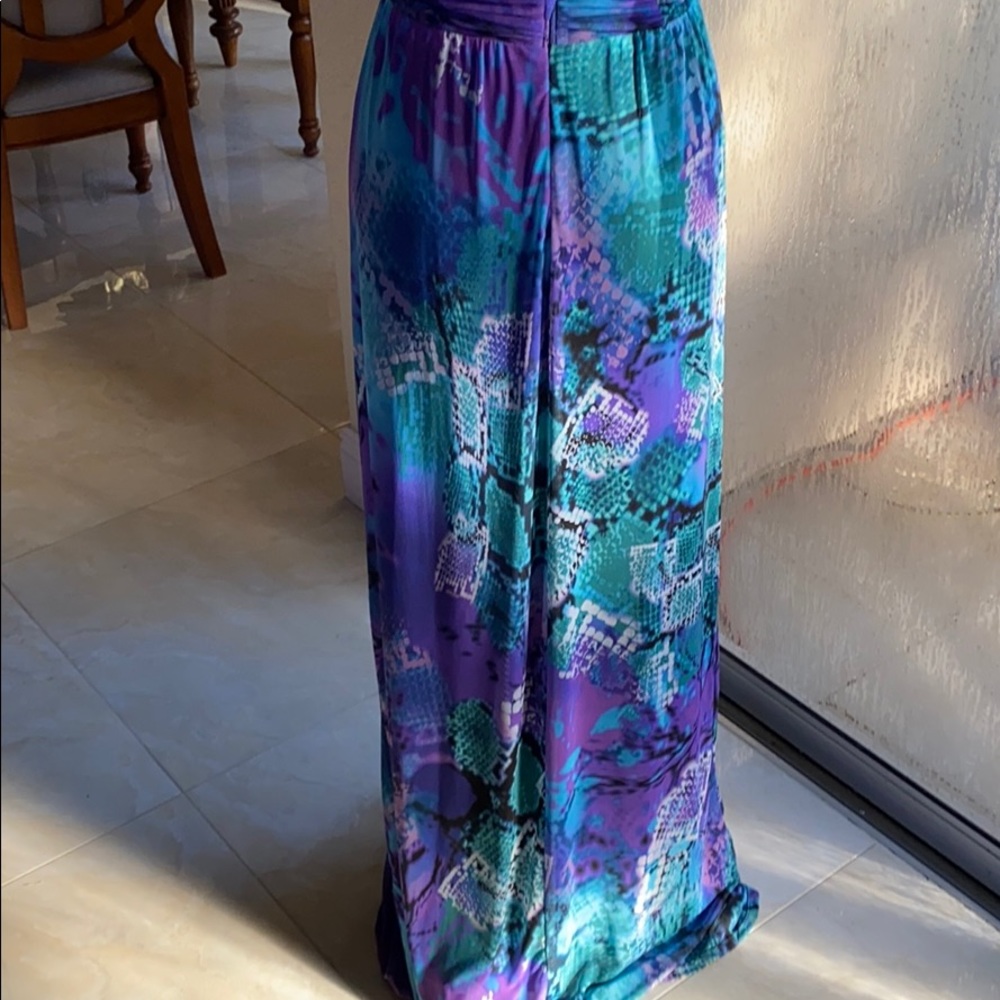 Cache Dress - Picture 7 of 8